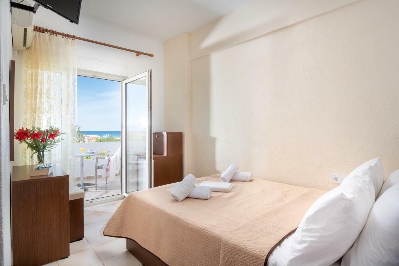 Hotel Stefani Sarti Esterno foto