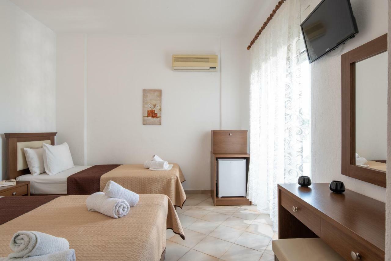 Hotel Stefani Sarti Esterno foto